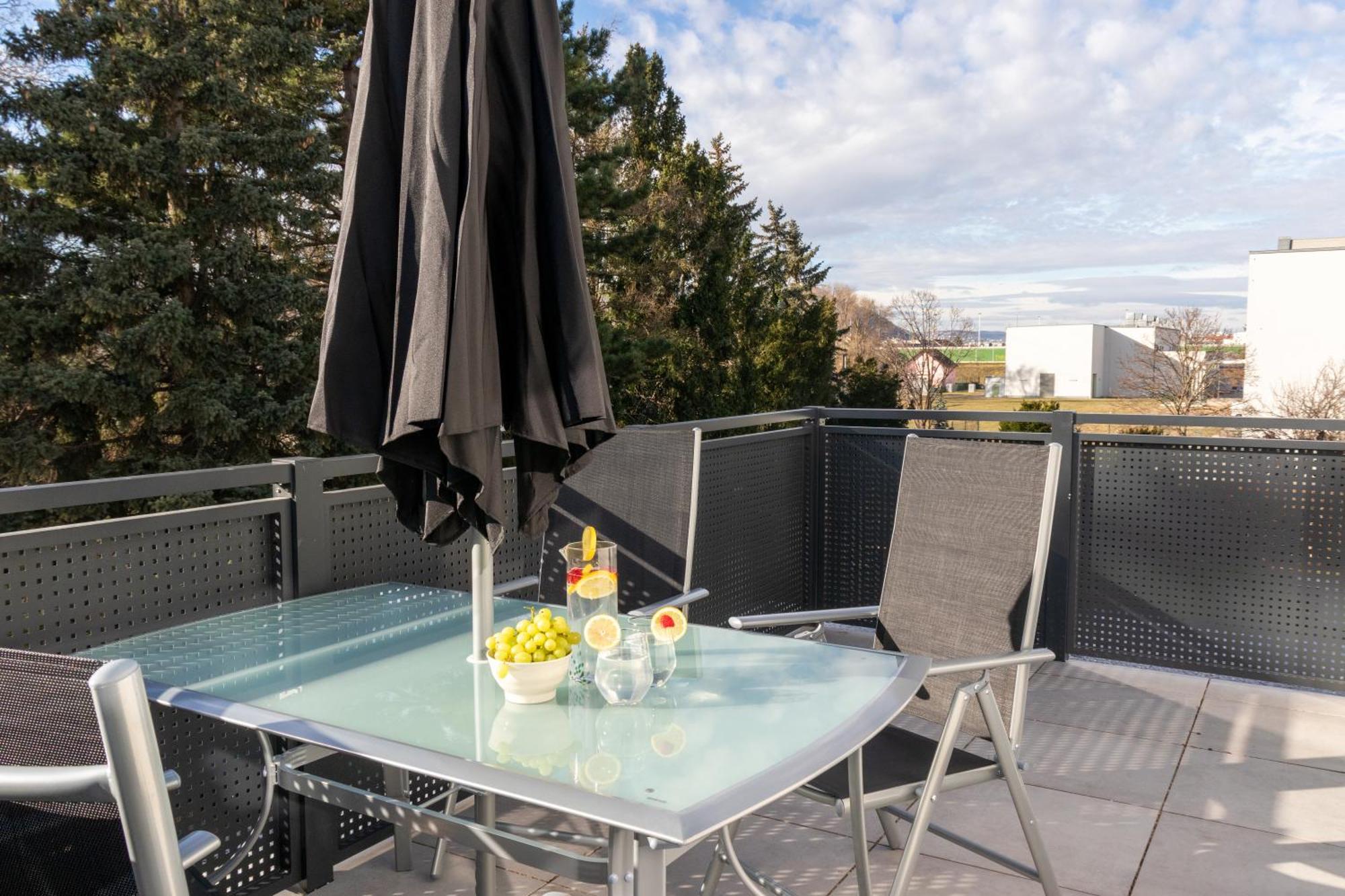 Noblenest: Terrasse - Netflix - Kaffee Apartment Vienna Exterior photo